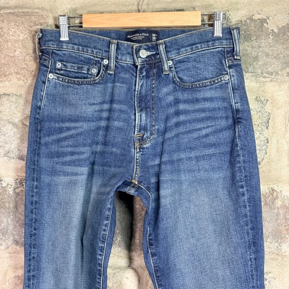 Abercrombie‎ & Fitch Signature Stretch Athletic Slim Jeans 30x30 Medium Wash